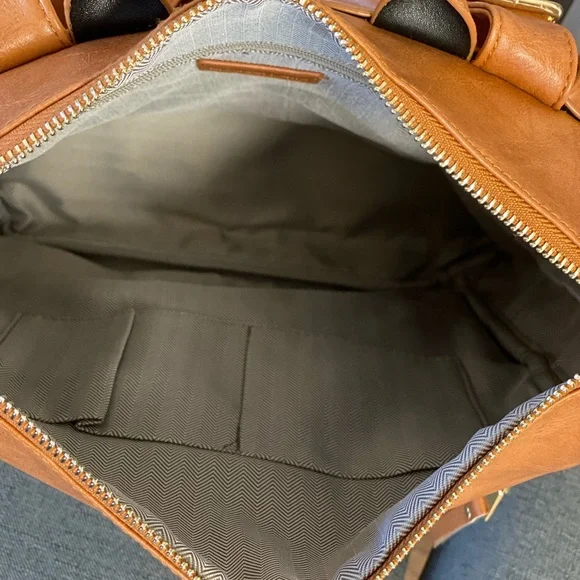 Brand NEW Camden Convertible Backpack in Camel 🧡 - Picture 4 of 16